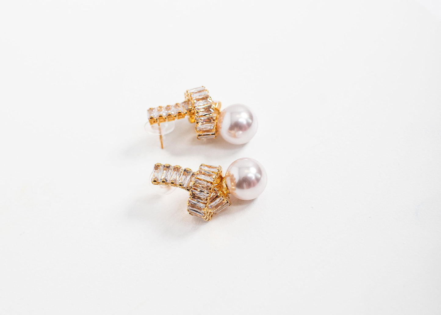 Pure Elegance Earring