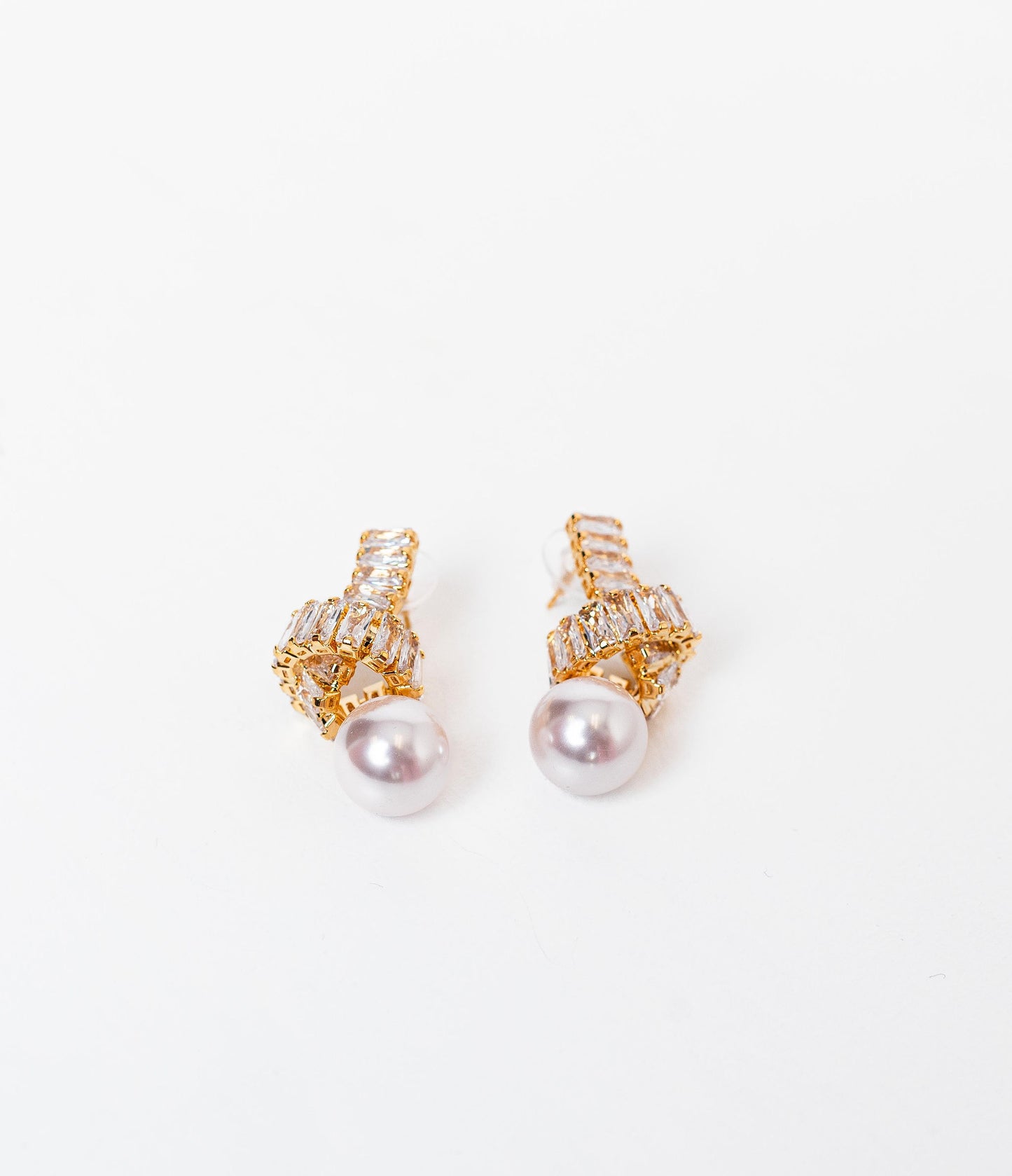 Pure Elegance Earring